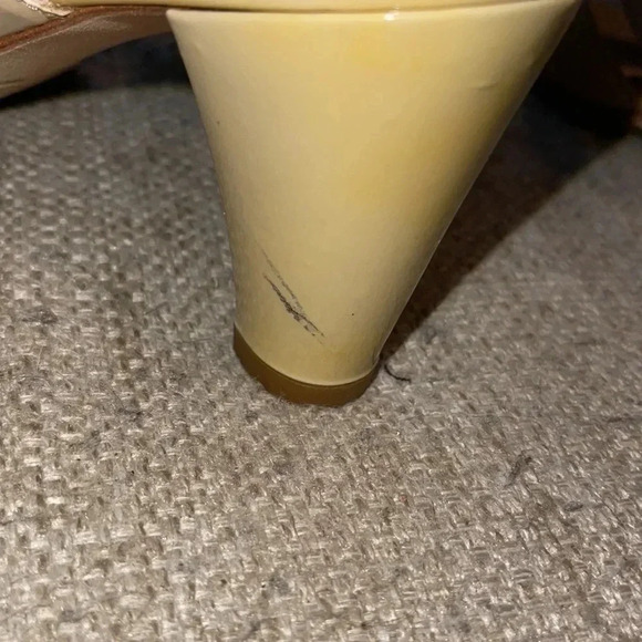 Taryn Rose Patent Leather Beige Heels - 36 - Made in Italy - Picture 7 of 7